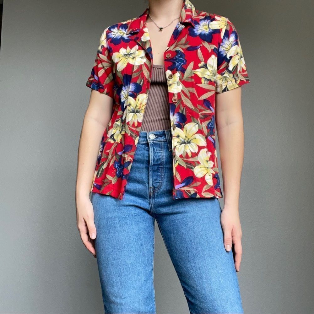 Vintage Women’s 90s Island Traders Red Tropical Floral Hawaiian Button Down Sz S